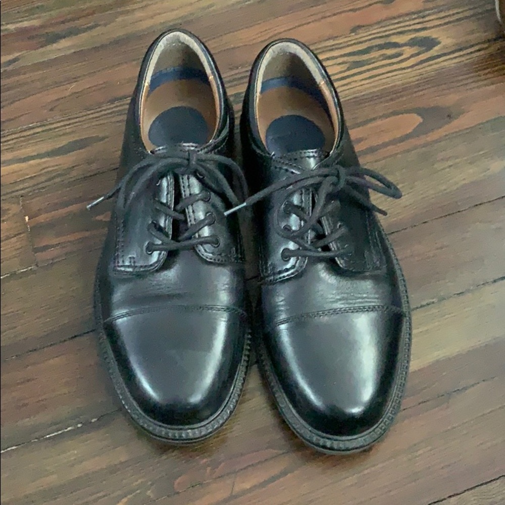 Men’s size 7 dockers